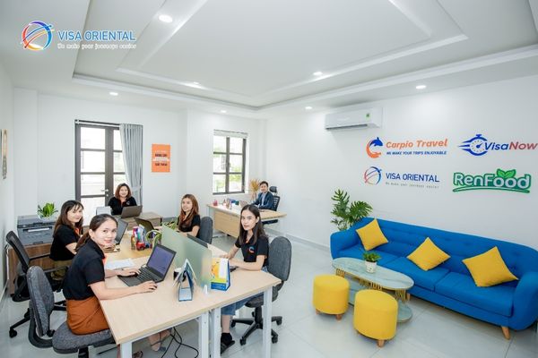 Đội ngũ nhân viên tại Visa Phương Đông